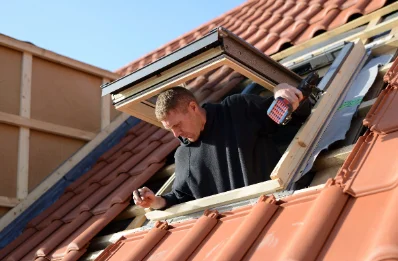Pose de fenêtres de toit Velux à Thuret